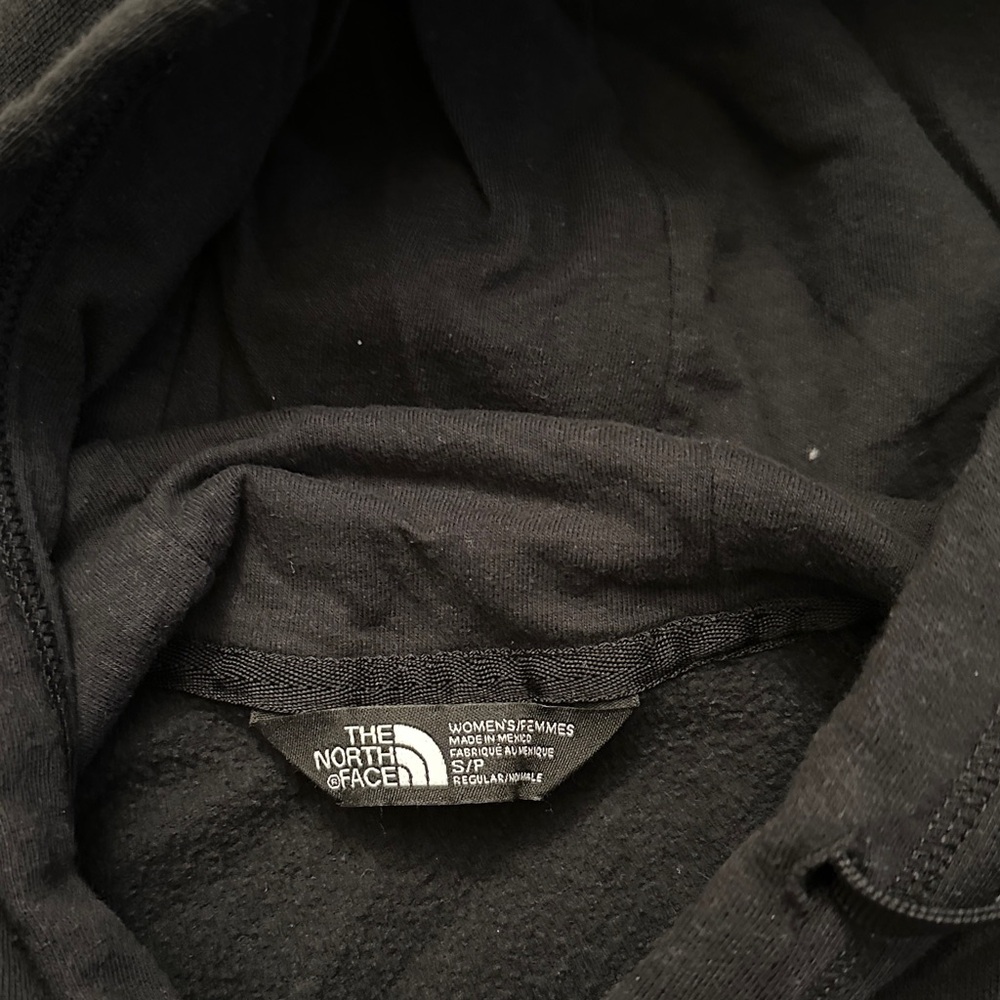 The North Face Black Pullover Hoodie - Picture 2 of 2